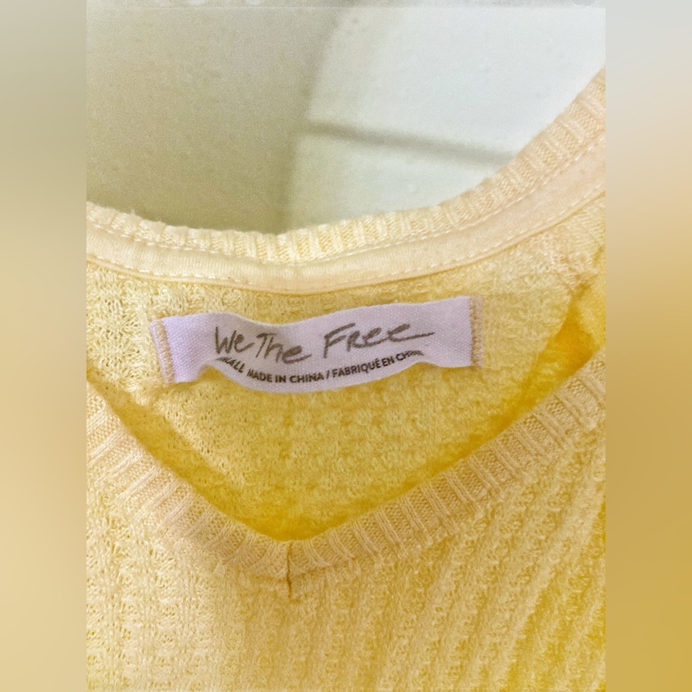 Free People Santa Clara Yellow V-Neck thermal Sweater - Picture 6 of 9